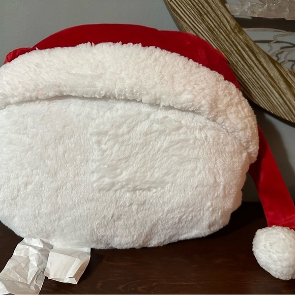 *CLEARANCE* 
BNWT Hello Kitty Santa Head Christmas Pillow - Picture 5 of 5